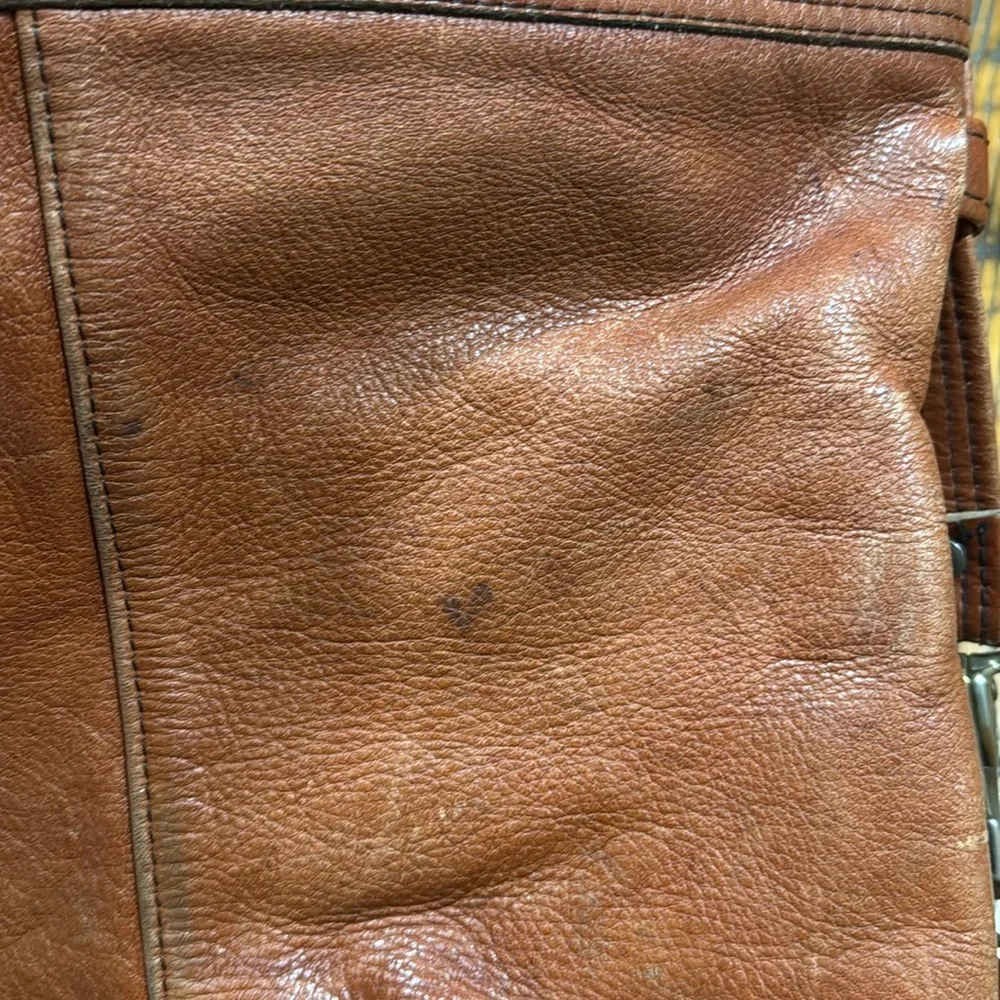 FRYE VINTAGE BROKEN IN FRYE COGNAC TOTE - Picture 8 of 12